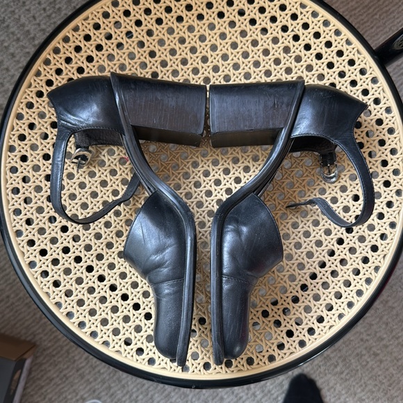 Kenneth Cole Reaction 90s Mary Jane’s - Picture 3 of 5